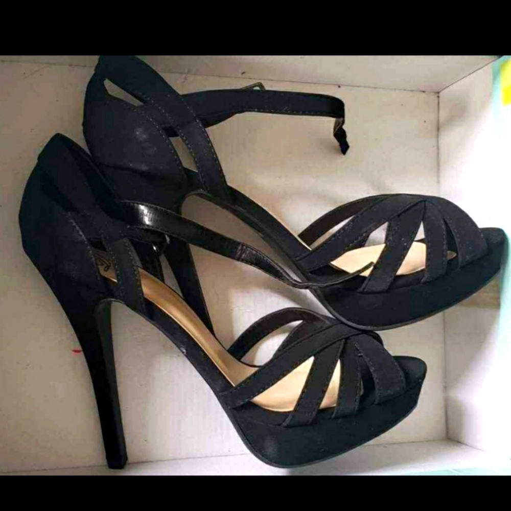 Black Velvet High heels Size 8 - Picture 2 of 4
